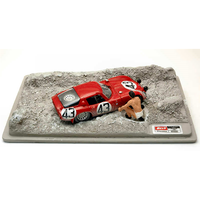 Diorama Alfa Romeo TZ2 N.43 Sandtrapp Le Mans 1965 T.ZECCOLI-J.ROSINSKI 1:43 Bes