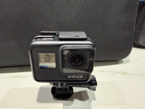 GoPro HERO7 Black Bundle - Picture 2 of 7