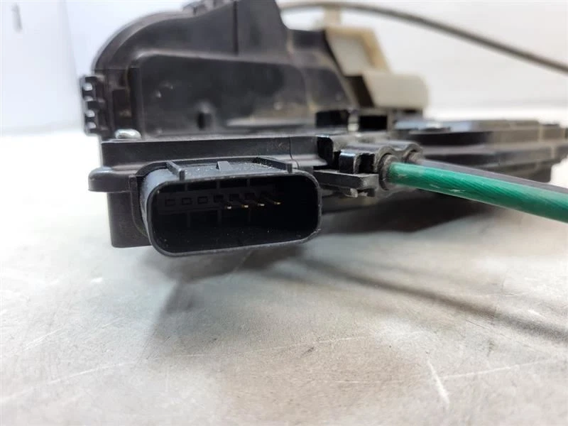 Actuador de cerradura de puerta trasera derecha KIA SORENTO 2011 2012 2013 2014 2015 81420-2P000 Foto 3 de 4