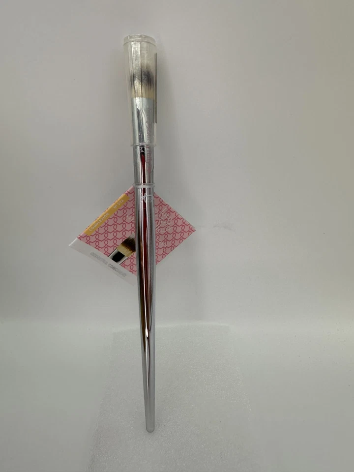 Cepillo corrector esencial IT Cosmetics # 212, cepillo de maquillaje Ulta Foto 2 de 4