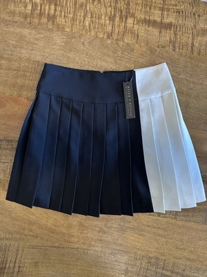NWT Alice + Olivia Wilcox Pleated Black White Colorblock Combo Mini Skirt Size 4