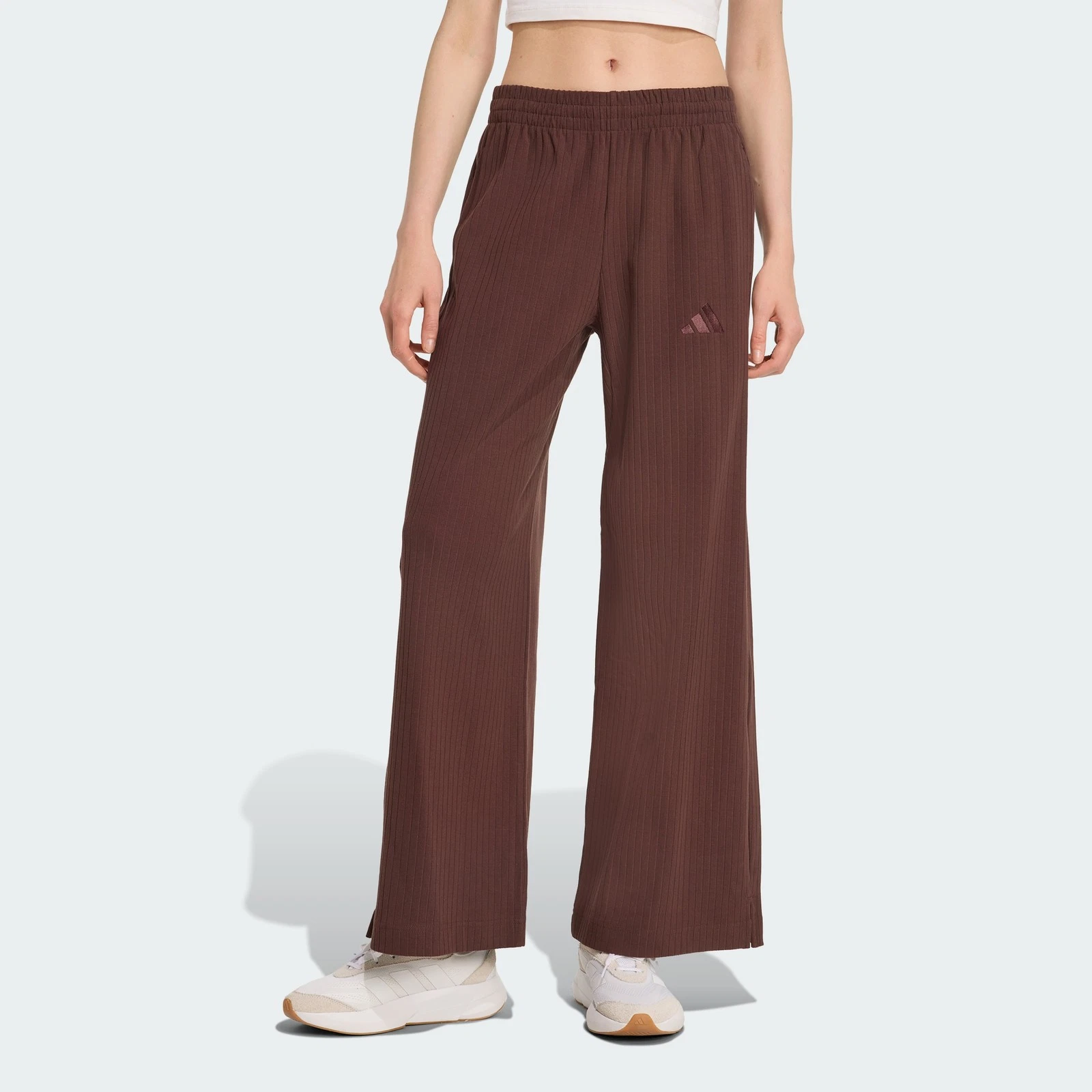 Wide Leg Pants 2025: Trending Picks