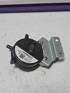 9371VO-HS-0016 20197312 Goodman OEM Furnace Air Pressure Switch  -0.37 PF