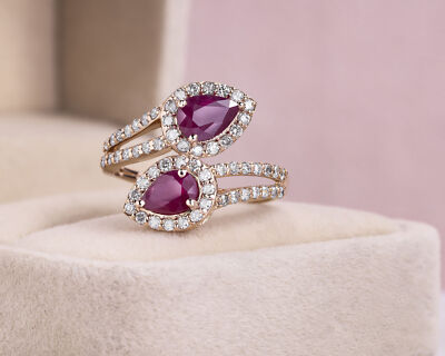 2 Karat roter Rubinbirnenform & Labor Diamant rund E-F/VVS2-VS1 14k Roségold Ring
