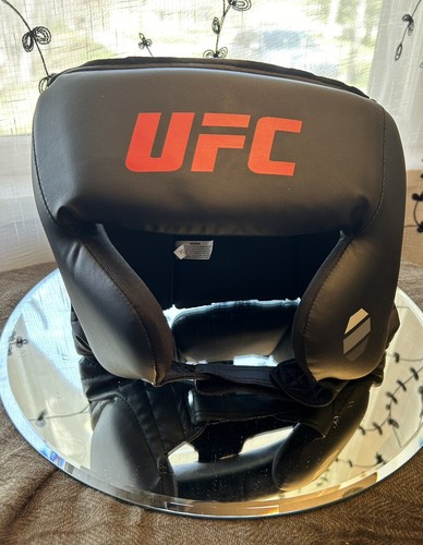 UFC Face Head Gear Guard Helmet MMA ** FREE GLOVES ** - 第 9/10 張圖片