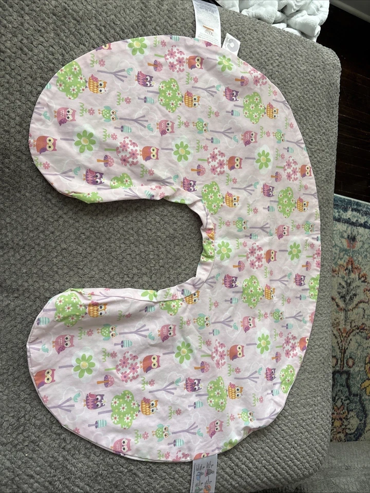 Conjunto de 2 capas de travesseiro de enfermagem Boppy -Corujas rosa com flores e formas de cata-vento - Imagem 2 de 4