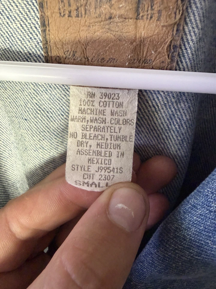 Vintage Denim Sierra Denim Trench Coat Size Small Distressed - Image 4 of 4