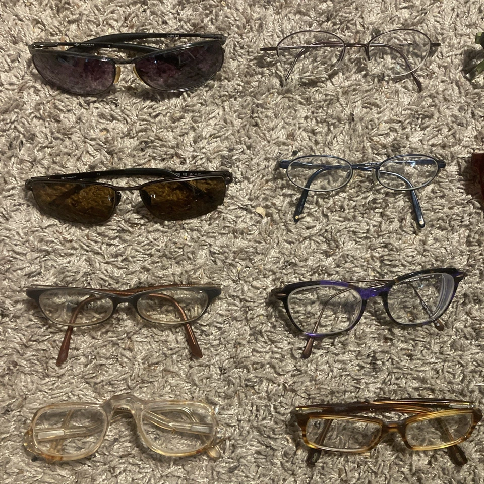 Lote 36 monturas de gafas lote mixto Ray Ban, Vogue, Giorgio Armani, Ralph Lauren Foto 2 de 4