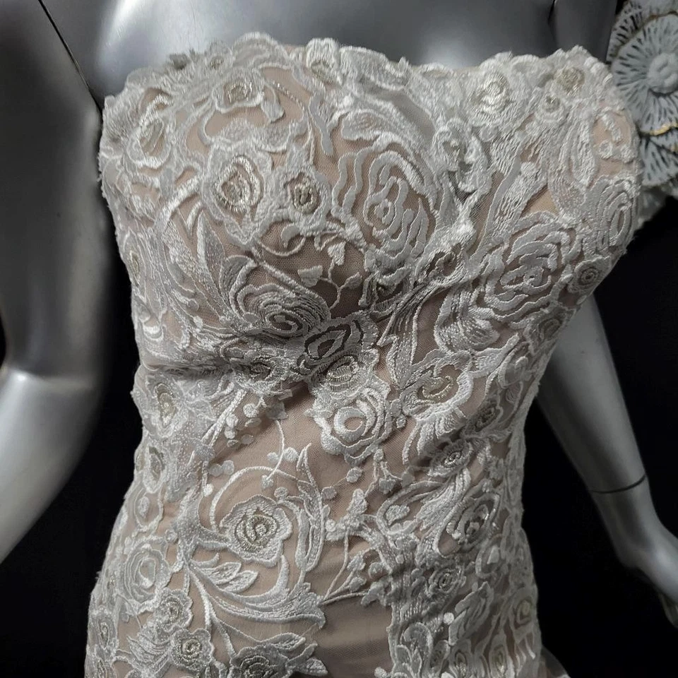 NUEVO CON ETIQUETAS~$1780~ALLURE COUTURE~4/6~VESTIDO DE NOVIA TREN DESMONTABLE DESNUDO MARFIL SIN TIRANTES Foto 2 de 4