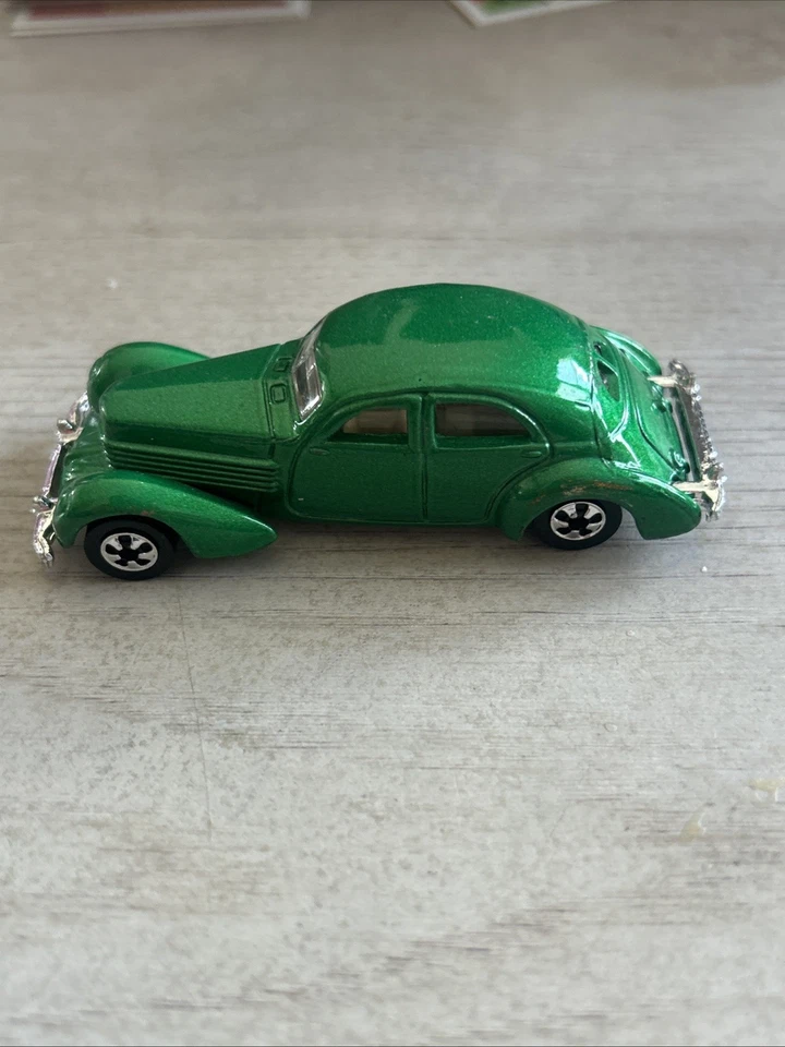 2000 Hot Wheels ‘36 Cord Coupe Green - Image 2 of 4