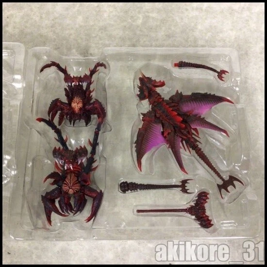 S.H.MonsterArts Destroyah Evolution Set 1995 Bandai Spirits