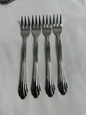 Retroneu Barrington 5 3/4" stainless cocktail forks (4) Flatware