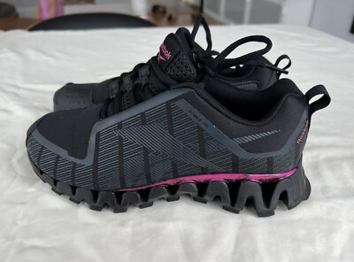 Brand New Reebok Zig Wild Women s shoes 6.5