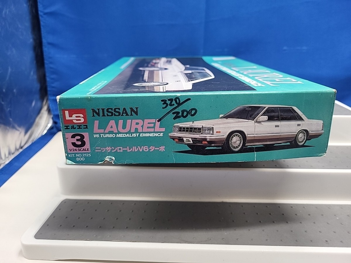 LAUREL V6 TURBO MEDALIST 1/24　エルエス NISSAN LAUREL V6 TURBO MEDALIST EMINENCE Luxury Car 1/24 Japan