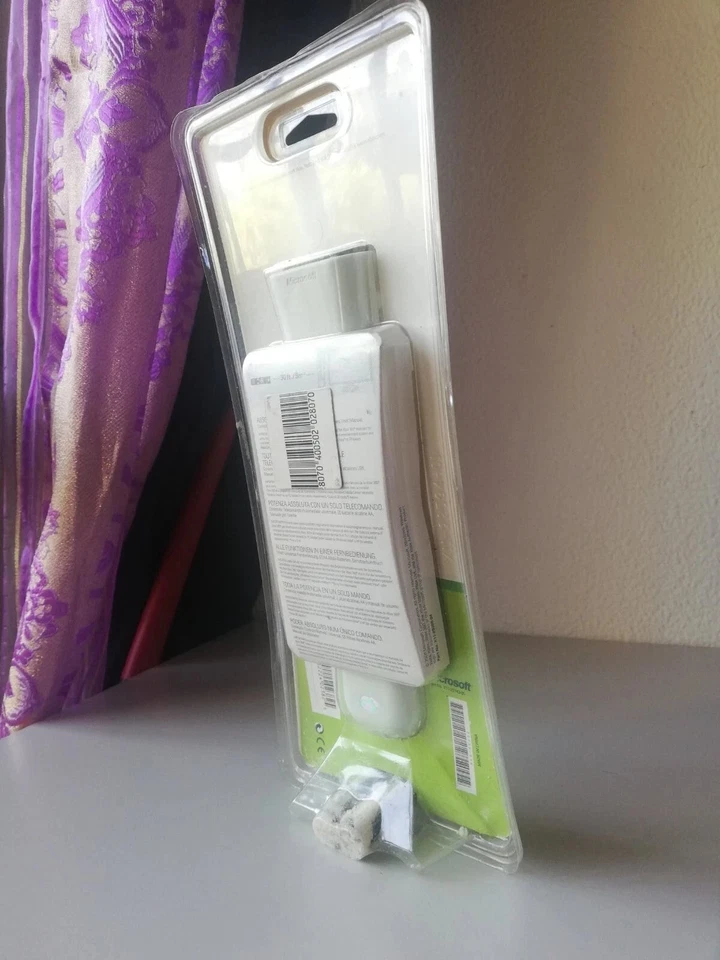 Xbox 360 Live Universal Media Remote Control Brand New - Factory Sealed White - Image 2 of 3