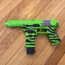 1980s LJN Entertech Water hawk WH-88 Toy Water Gun with Clip