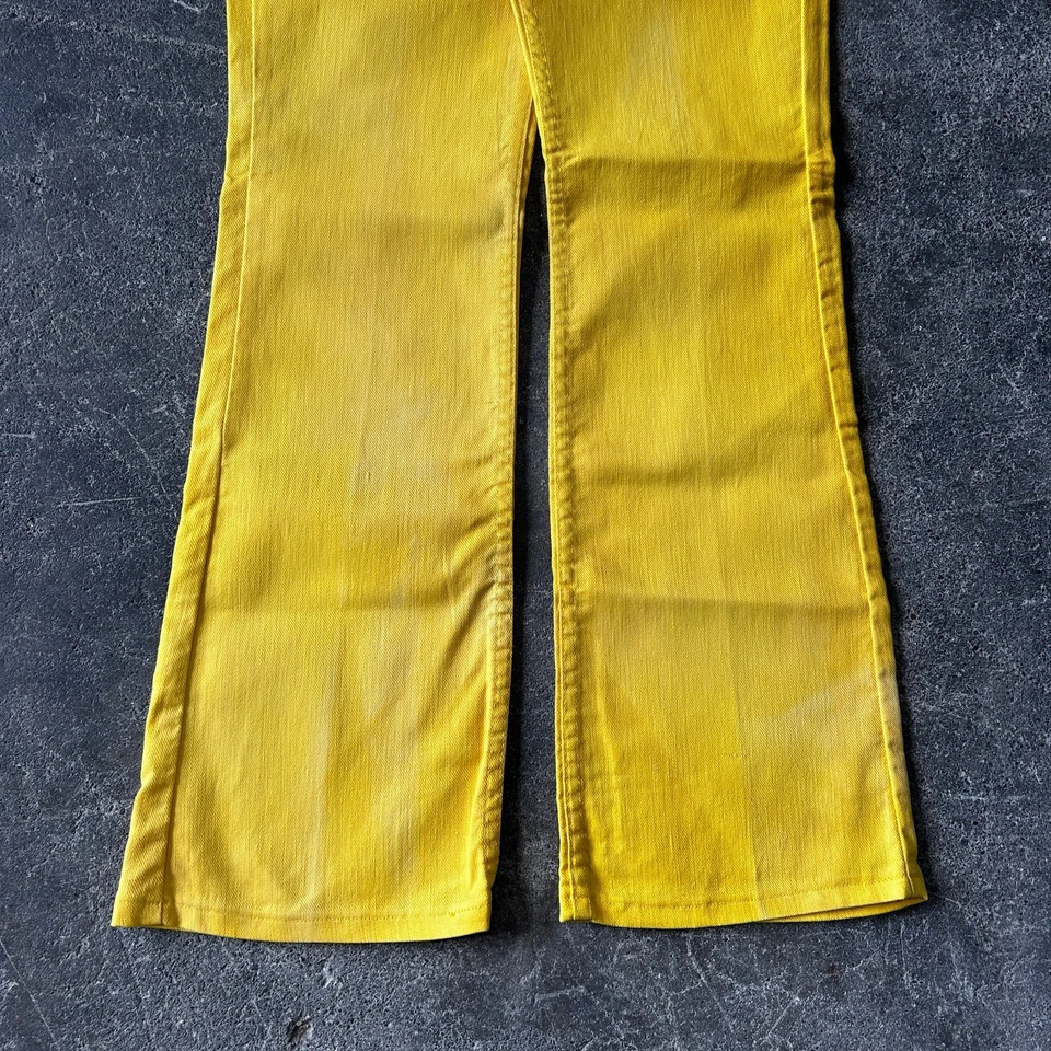 Pantalones de mezclilla vintage años 70 Wrangler Blue Bell acampanados talla 10 amarillos Bleach Maverick Foto 3 de 4