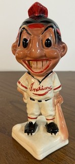 RARE 1940s CLEVELAND INDIANS CHIEF WAHOO GOLD TOOTH STANFORD POTTERY BANK READ