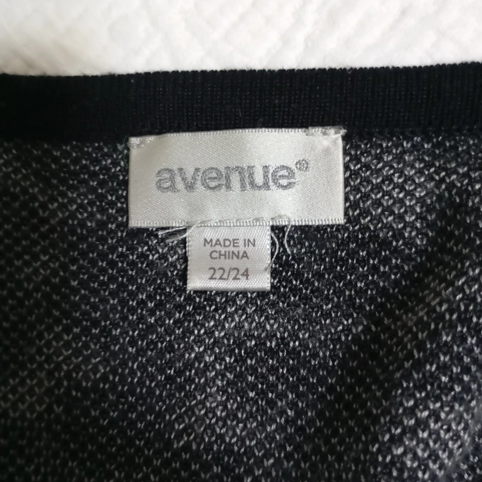 Suéter cárdigan Avenue para mujer talla grande 22/24 estampado animal frente abierto Foto 2 de 4