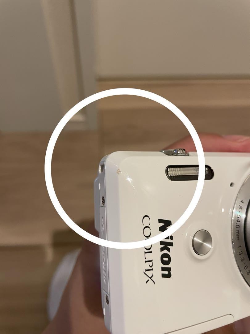 Nikon COOLPIX S6900 White Digital Camera w/battery Used