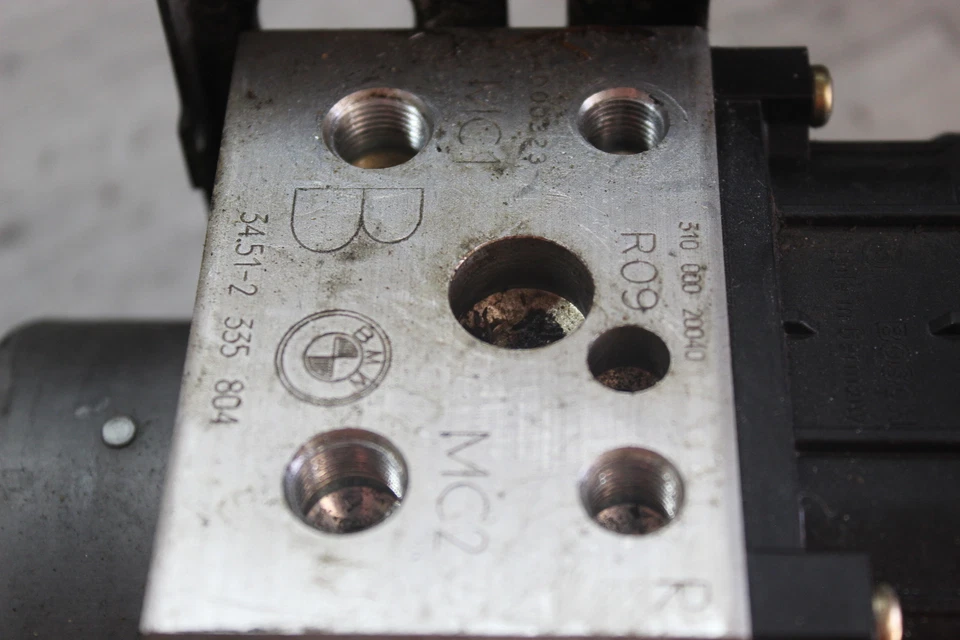 BMW F650gs 2003 bomba ABS modulador de presión control ABS Foto 2 de 4