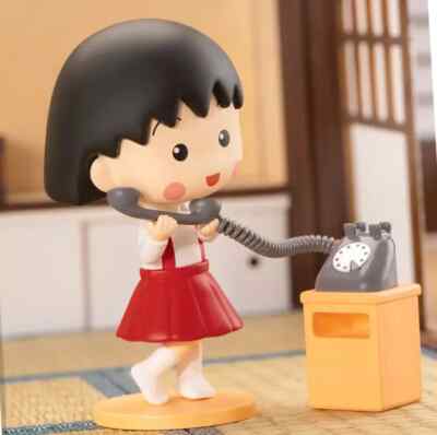 maruko 様 Talking on the Phone:POP MART Chibi Maruko-Chan's Interesting Life