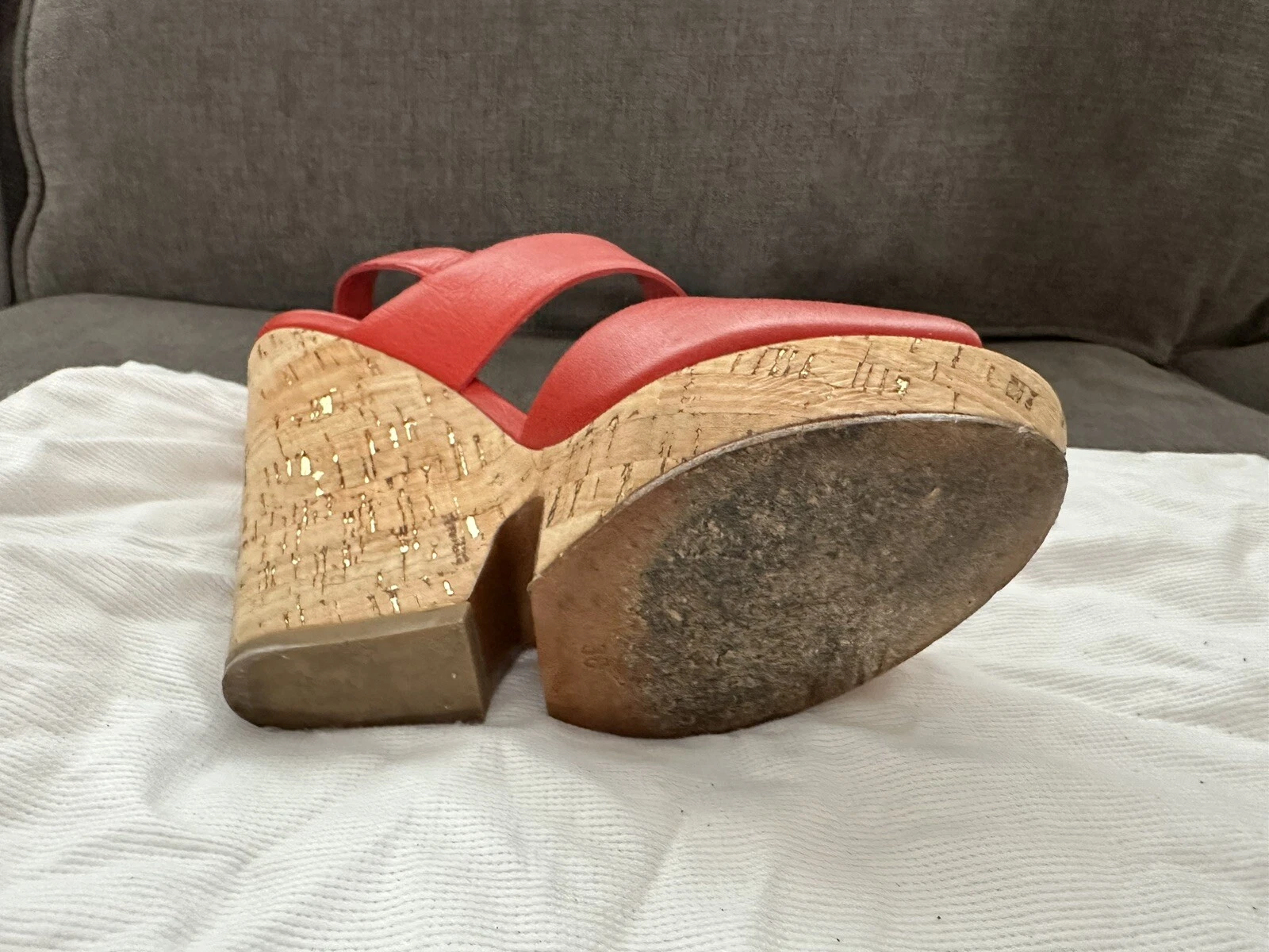 SAINT LAURENT (YSL) Yves Saint Laurent Tacchi a zeppa plateau. Colore rosso. Taglia 36 US 6.