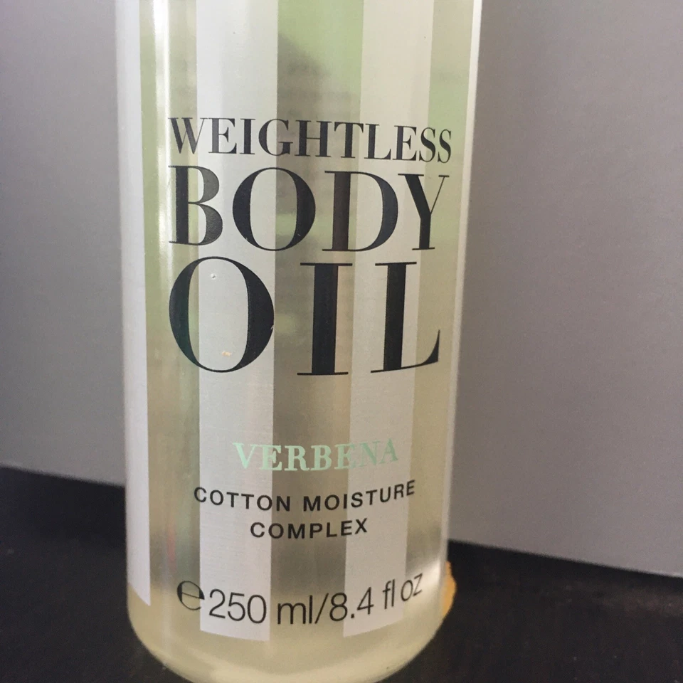 Aceite corporal sin peso Victoria's Secret complejo hidratante de algodón VERBENA 8,4 fl oz Foto 2 de 2