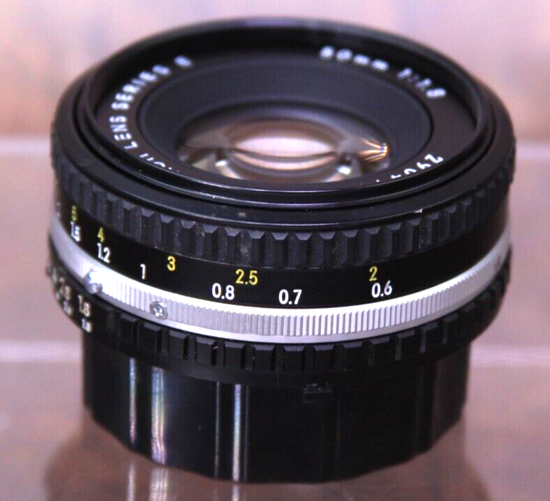 Nikon Ai-s SERIES E 50mm f1.8 パンケーキ #F4 Nikon 50mm f/1.8 AIS AI-S Series E Manual Pancake Lens - Slight