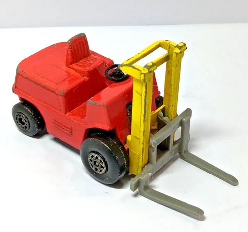 Vintage 1972 Matchbox Superfast Red Fork Lift Truck No 15 - Lesney England