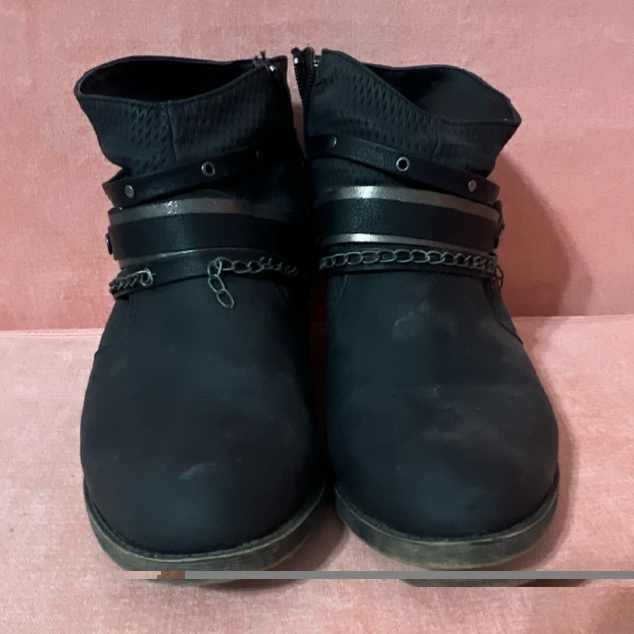 Kohl's Women's Black Ankle Bootie Zip Chain Strap Round Toe Size 10 M