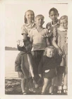 VTG Photo Family Girls & Boys Rocky Beach Family Fashion