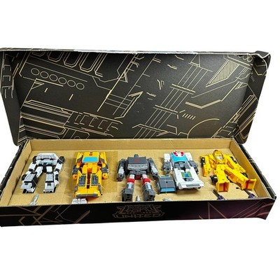Transformers Generations Legacy Autobots Stand United 5-Pack ERROR + Drag Strip