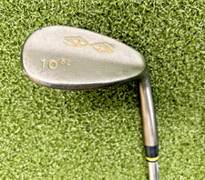 Snake Eyes Fluid Forged Gap Wedge 52 10 /RH/Regular Steel 36.25"/NEW GRIP/mv5387