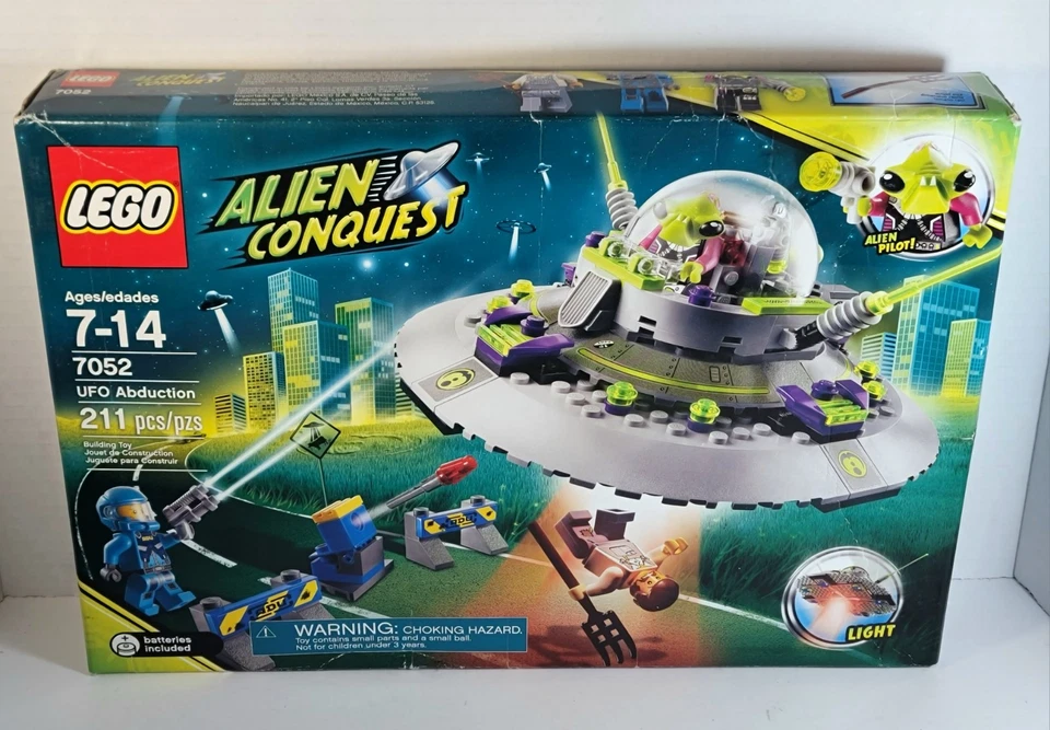 LEGO 7052 ALIEN CONQUEST UFO ABDUCTION 2011 Caja retirada sin abrir Foto 2 de 4