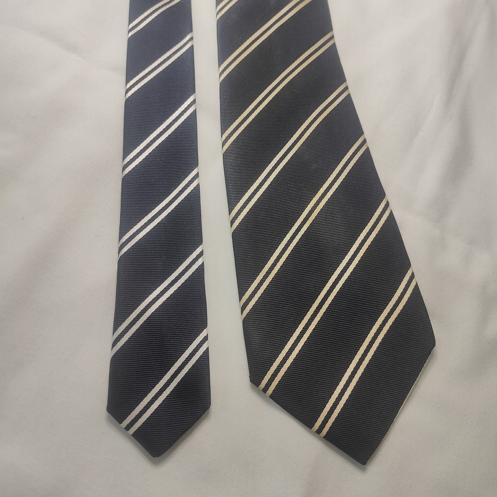 Regent Stripe Navy Blue Stained — view 2