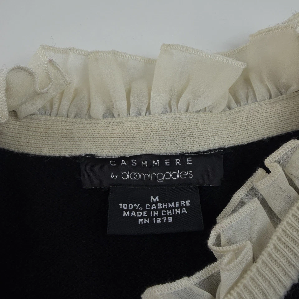 Cárdigan de cachemir Bloomingdale's M negro crema con volantes suéter de colección años 80 Foto 2 de 4
