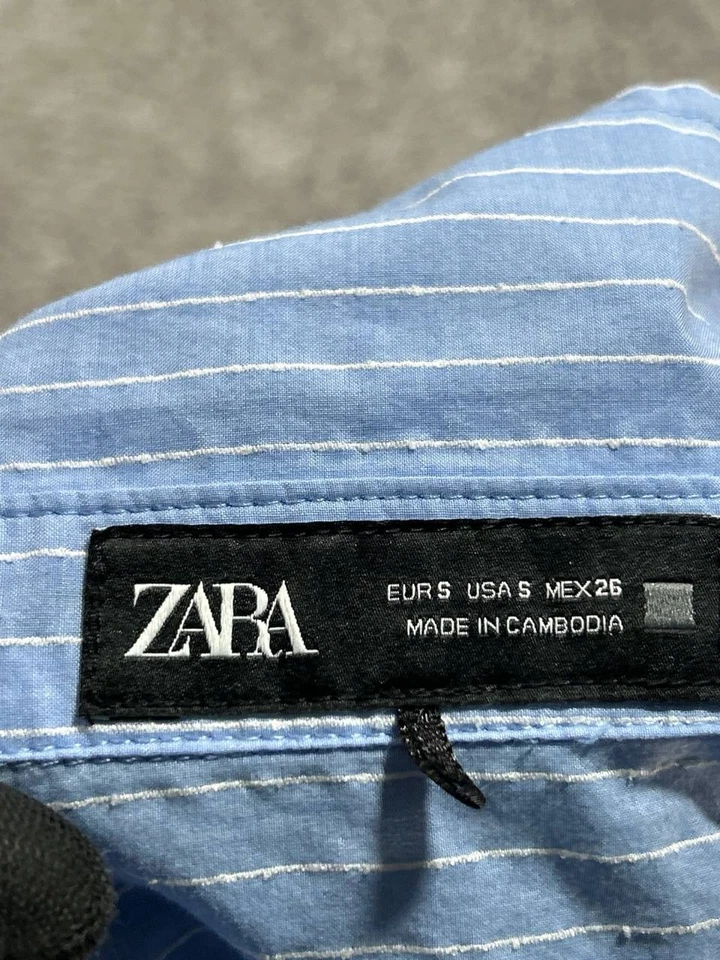 Vestido camisero Zara para mujer pequeño azul a rayas algodón cintura reunida manga lengüeta enrollable Foto 4 de 4