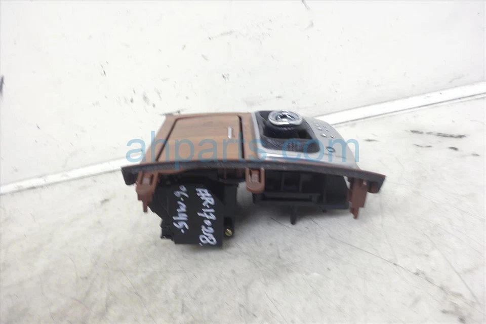 Bisel selector de palanca de cambios de piso Infiniti M45 2006-2008 transmisión automática 96940-Eh101 Foto 4 de 4