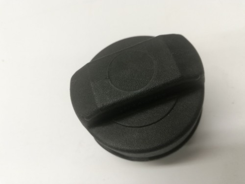 VW Golf 4 1J   Tankdeckel Tank Deckel Verschluß  1H0201553B   (16)