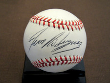 Ivan Rodriguez Cards, Rookie Cards and Autographed Memorabilia Guide 51