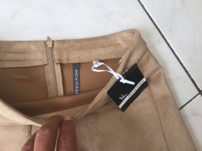 Jupe Trapèze En Daim Camel Anna Karel - Taille 36 (S) - Avec Poches - Neuf Avec étiquettes