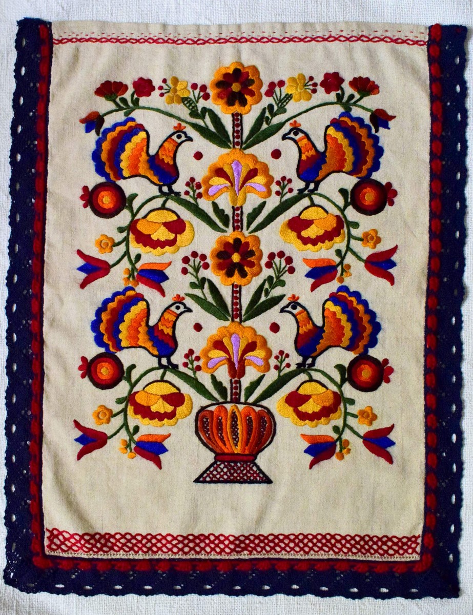 Vtg Beautiful Hungarian embroidery RÁBAKÖZI Tapestry bird Vtg Beautiful Hungarian embroidery RÁBAKÖZI Tapestry bird