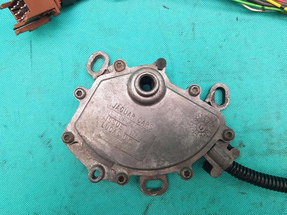 Jaguar XJ6 XJ40  Automatikgetriebe Getriebe Neutral Sicherheitsschalter DBC6133 - Bild 3 von 4