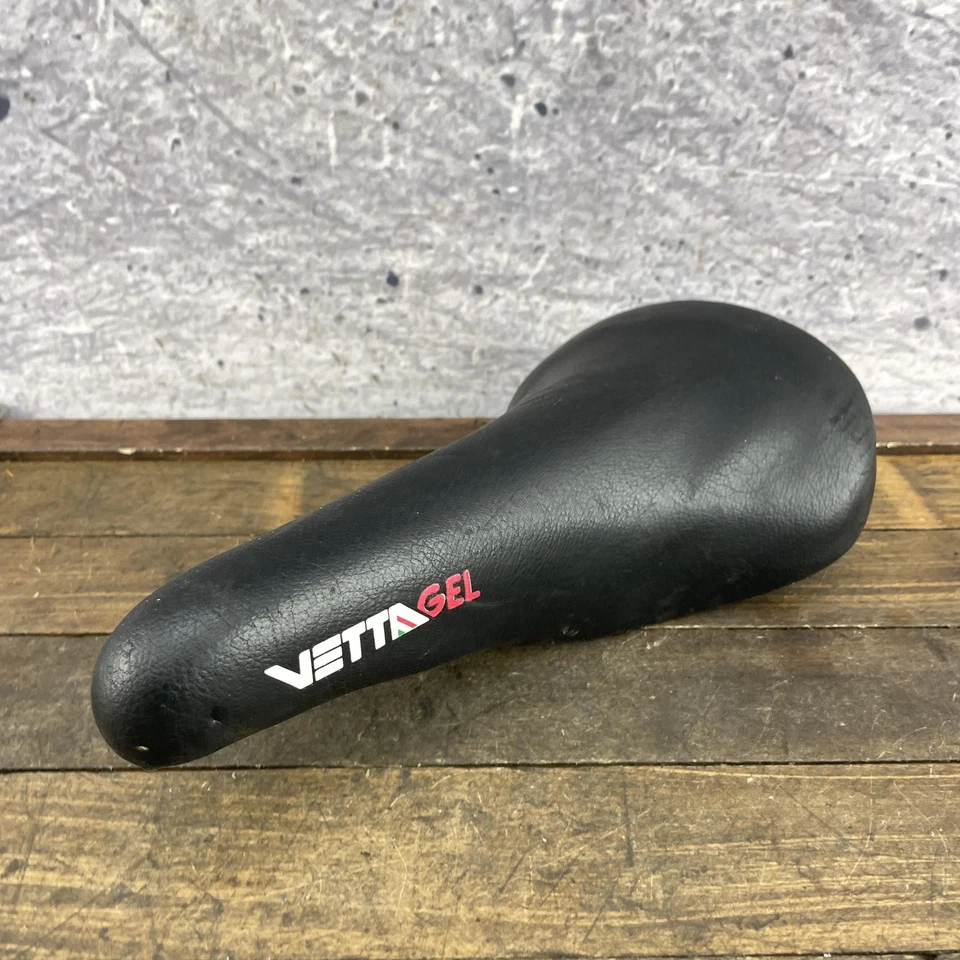 Asiento de sillín de bicicleta vintage Vetta Gel Turbo hecho en Italia negro 310 g carretera retro Foto 4 de 4