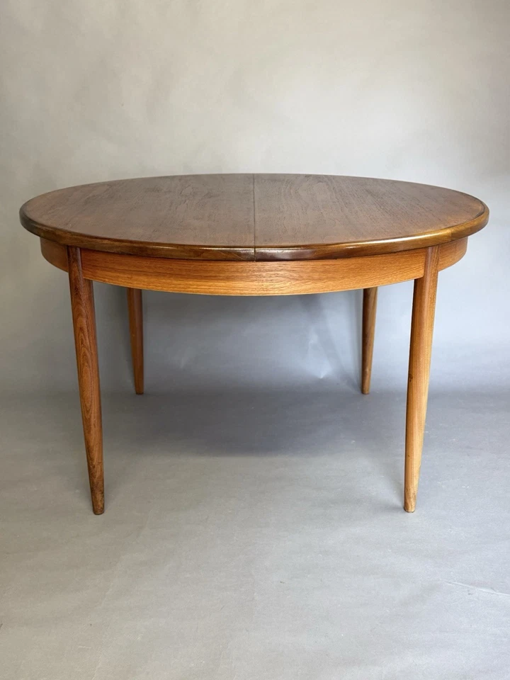 G plan Circular Extending Dining Table & 4 G plan Chairs Mid Century - Image 2 of 4