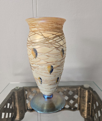 Durand Gold Threaded Leaf Decorated Iridescent Art Nouveau Glass Vase 8'' Vtg