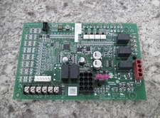 York 6017546 / 1162-280 / 1162-83-280 Furnace Control Circuit Board Used