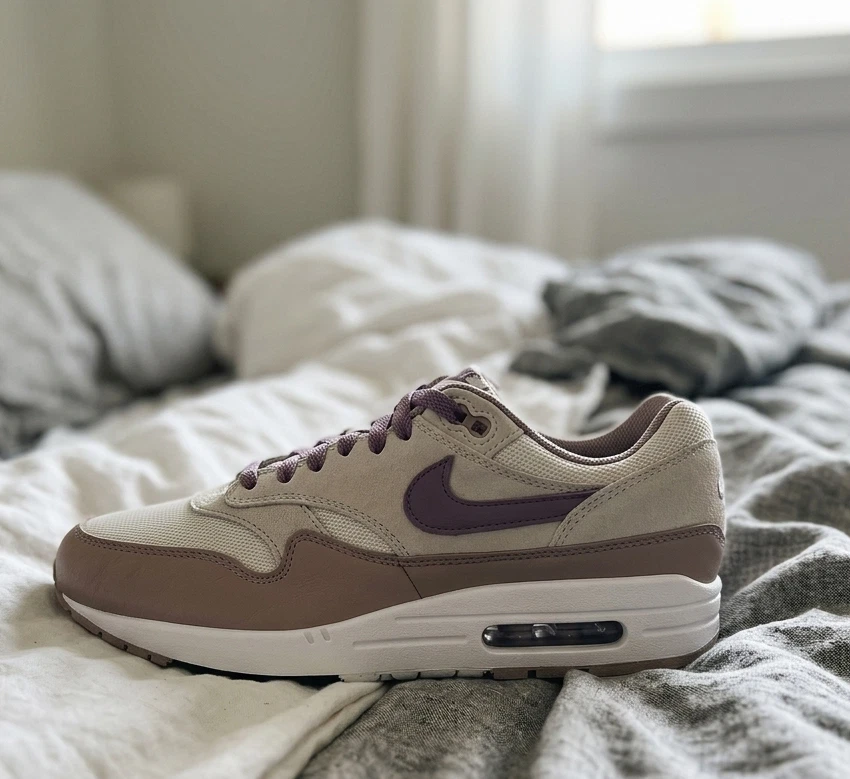 Nike AIR MAX 1 SC Light Bone/Violet Fantome/Poussiere VLT FB9660-002 EU 44 - Photo 2/4