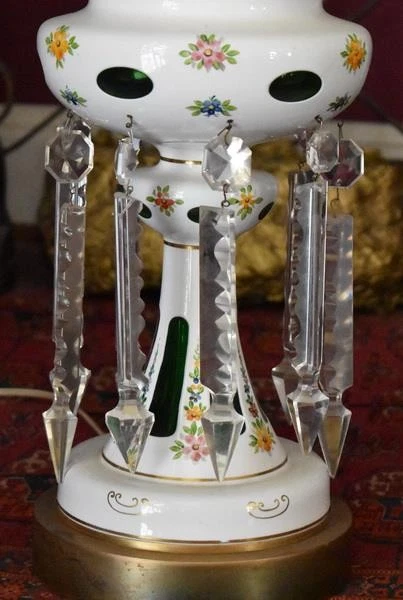 СТАРИННЫЙ ЧЕШСКИЙ ОГРАНЕННЫЙ В ПРОЗРАЧНЫЙ БЕЛЫЙ ИЗУМРУД ЗЕЛЕНЫЙ БЛЕСК ПРЕОБРАЗОВАН В НАСТОЛЬНУЮ ЛАМПУ - Изображение 4 из 4